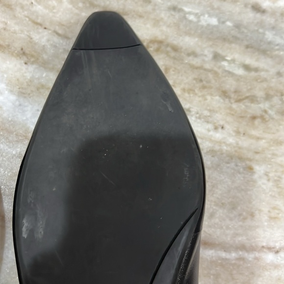 Talbots Leather Flats.  Black with patent leather accent.  Size 9 - Picture 7 of 11